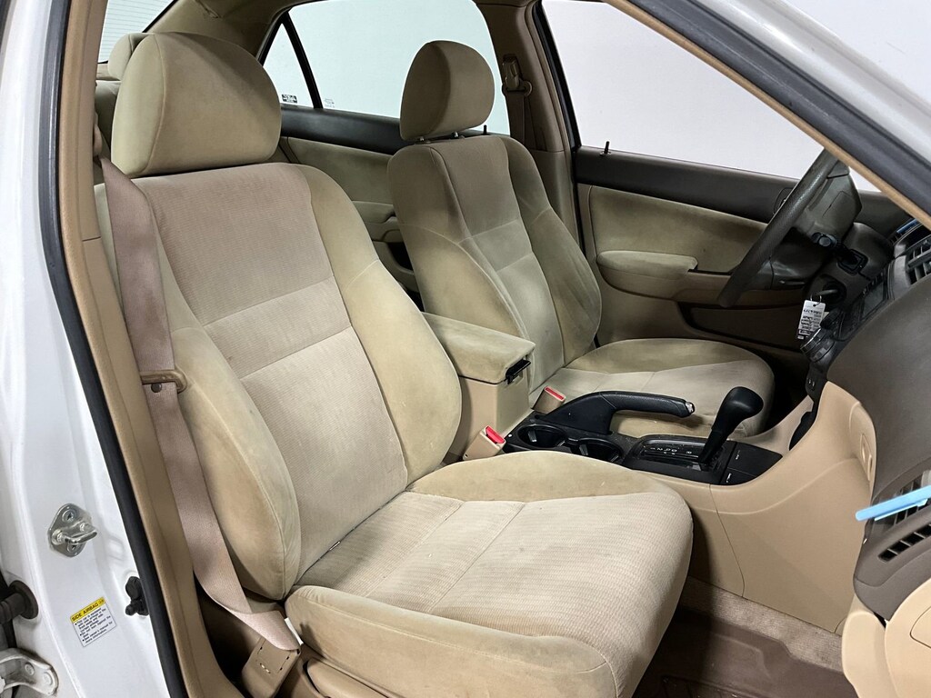 Used 2005 Honda Accord Sdn LX LX AT