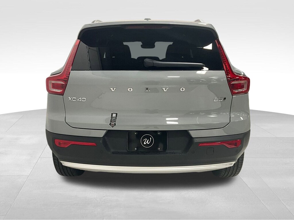 New 2025 Volvo XC40 Core Bright Theme B5 AWD Core Bright Theme