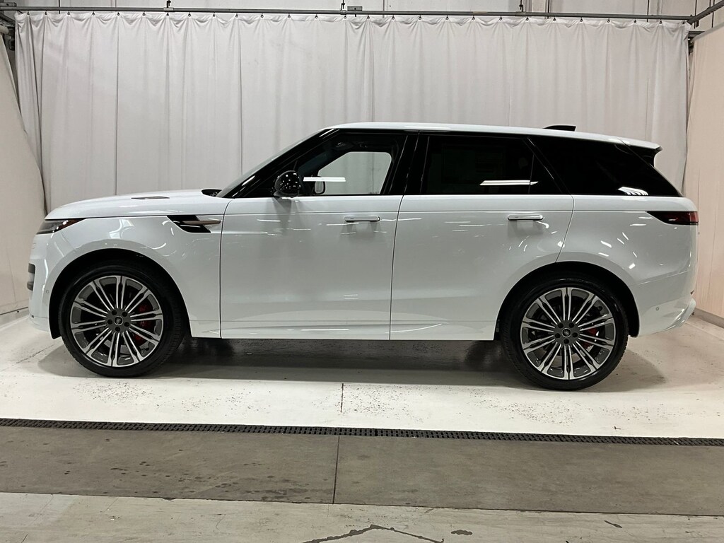 New 2025 Land Rover Range Rover Sport Dynamic SE P400 Dynamic SE