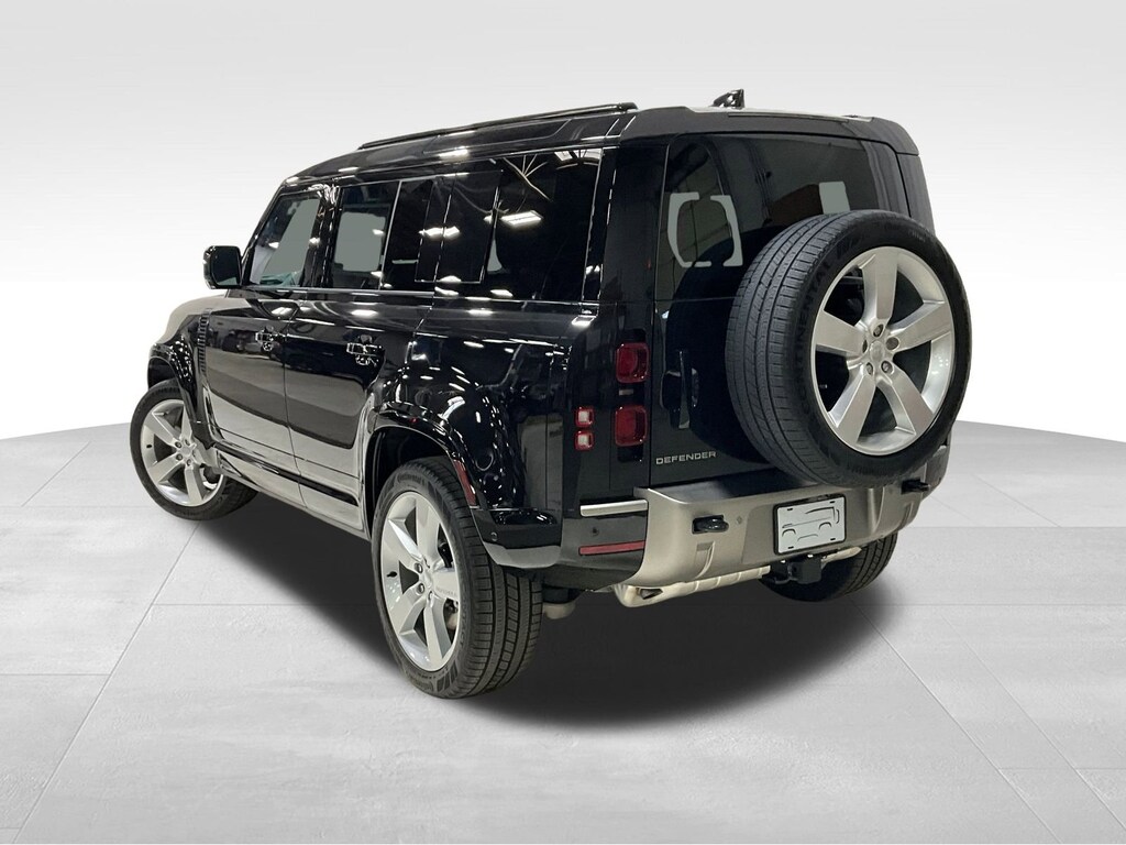 New 2025 Land Rover Defender X-Dynamic SE 110 P400 X-Dynamic SE