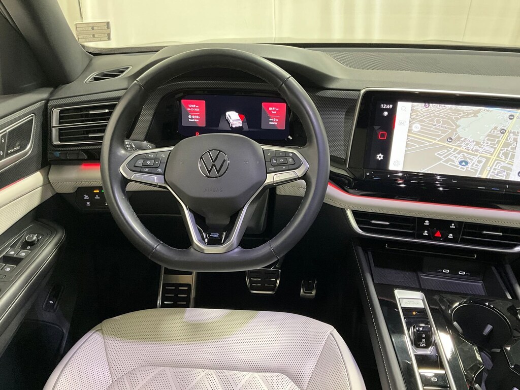Used 2024 Volkswagen Atlas Cross Sport 2.0T SEL Premium R-Line 2.0T SEL Premium R-Line 4MOTION
