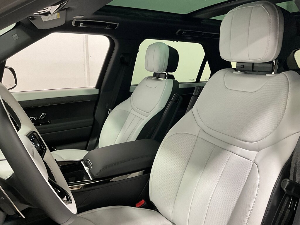 New 2025 Land Rover Range Rover Sport Dynamic SE P400 Dynamic SE