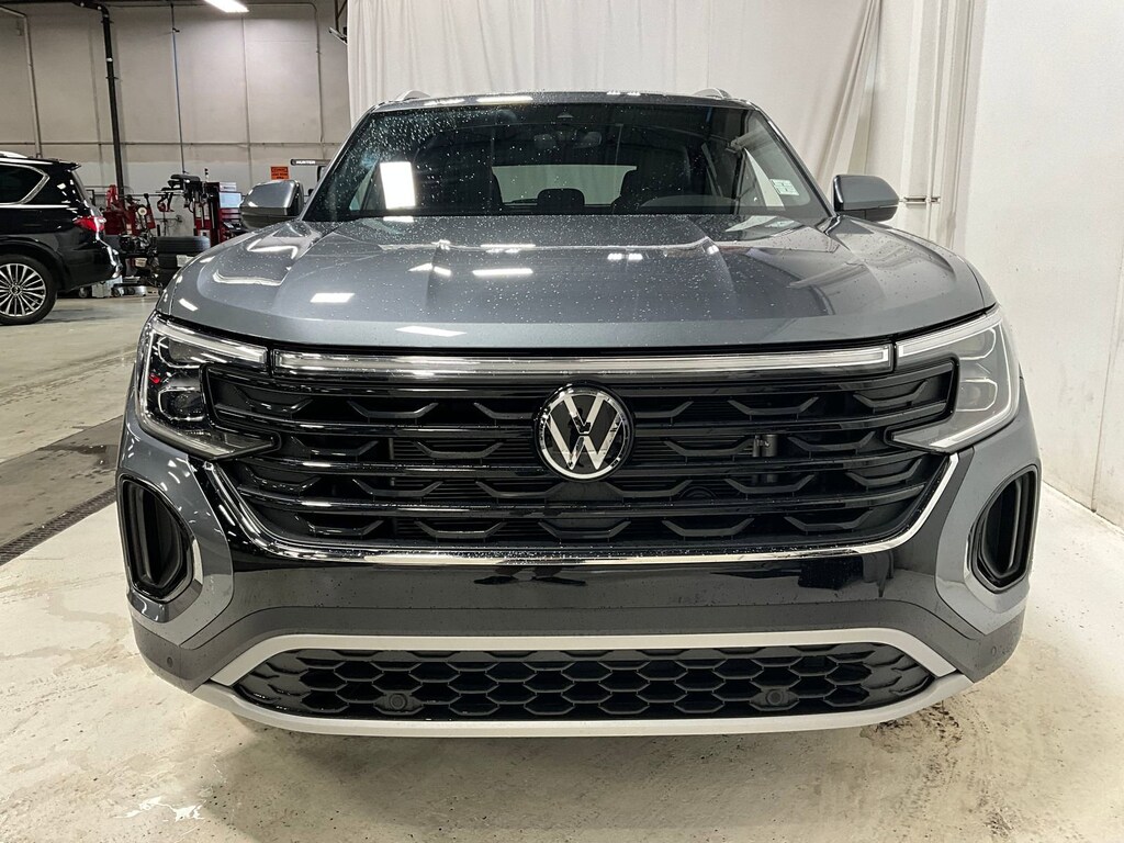 Used 2024 Volkswagen Atlas Cross Sport 2.0T SE w/Technology 2.0T SE w/Technology 4MOTION