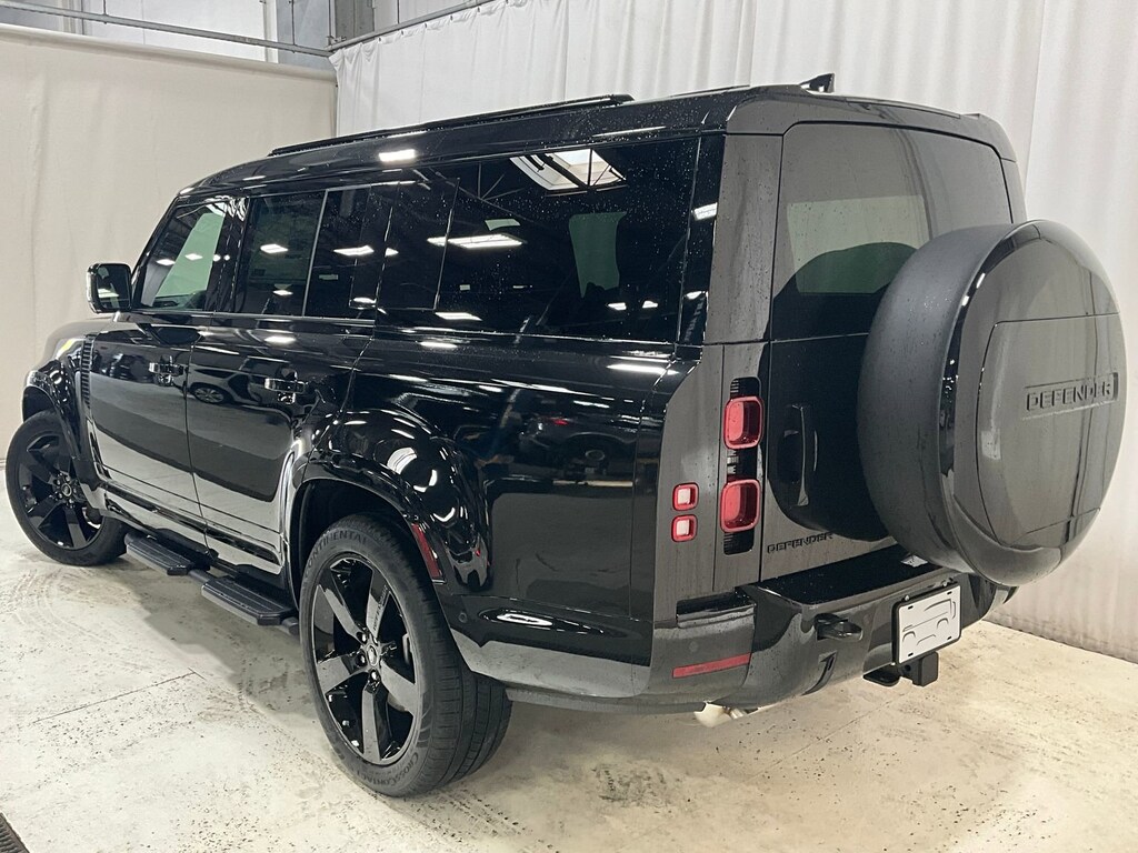 New 2025 Land Rover Defender X-Dynamic SE 130 P400 X-Dynamic SE