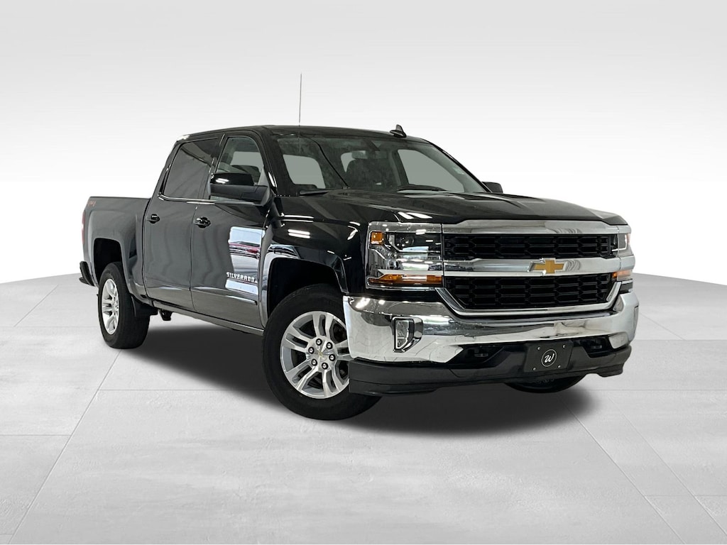 Used 2018 Chevrolet Silverado 1500 LT 4WD Crew Cab 143.5 LT w/1LT