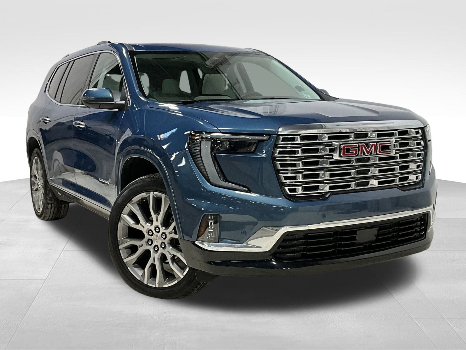 2024 GMC Acadia Denali's photo