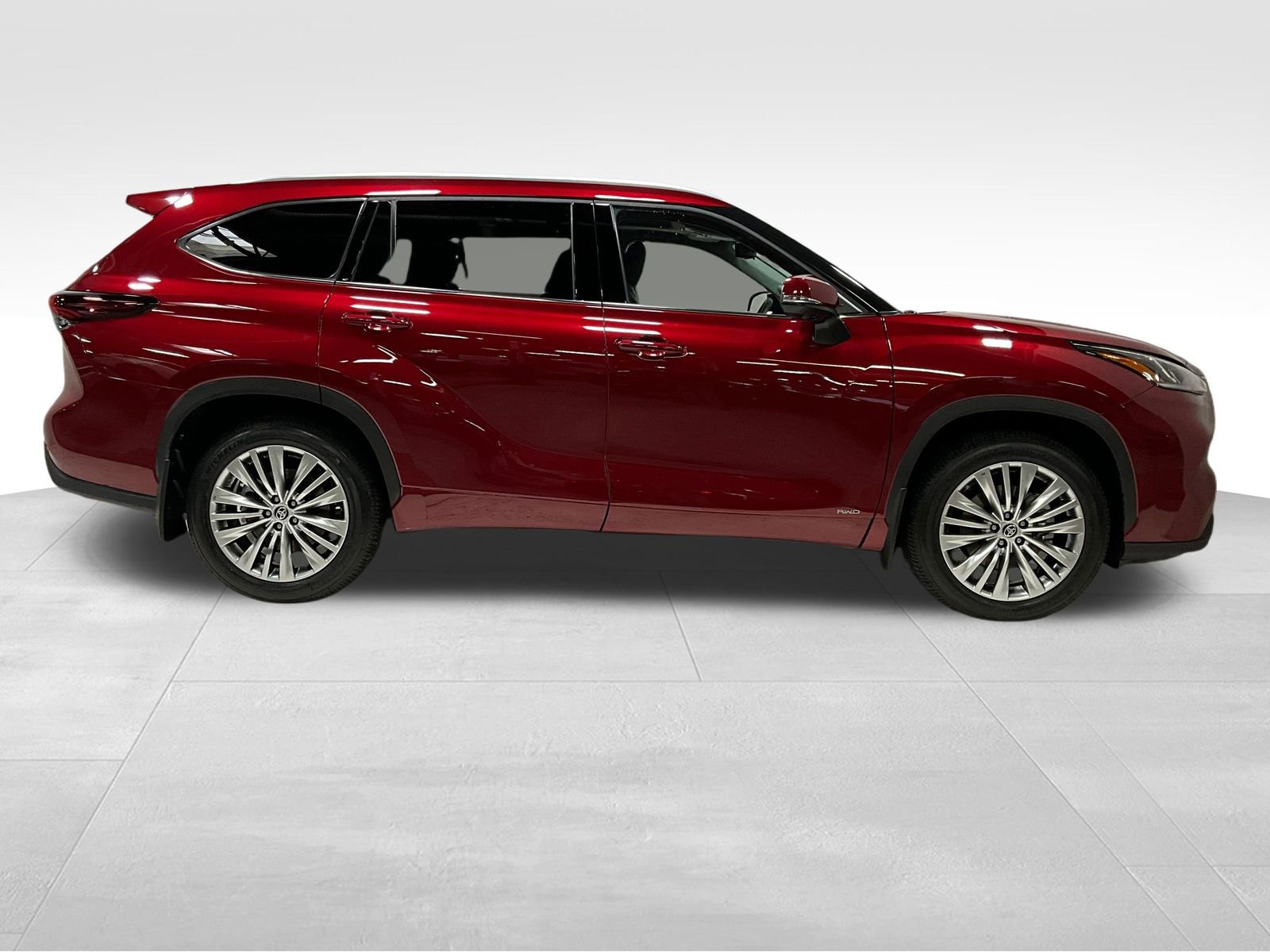 2024 Toyota Highlander Hybrid Platinum photo 2