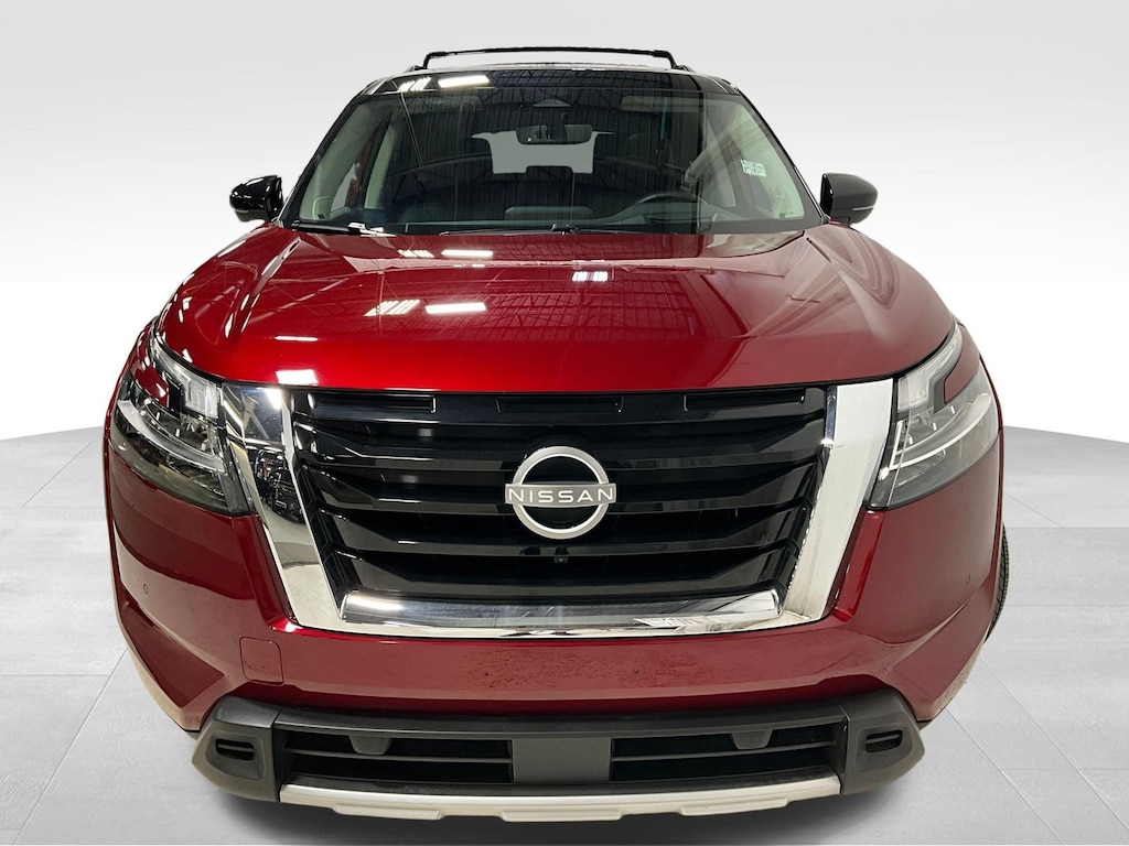 Used 2024 Nissan Pathfinder Platinum