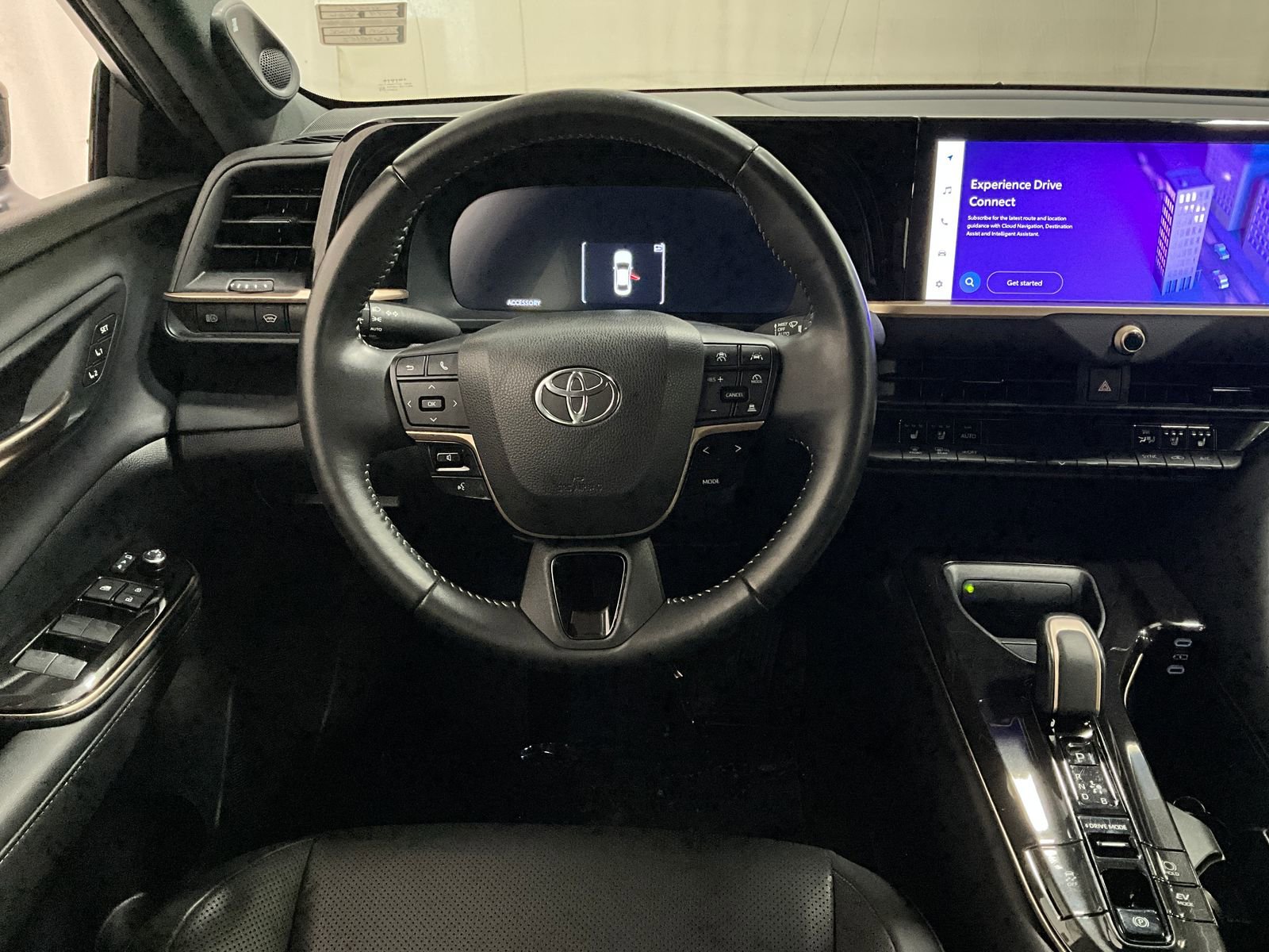 2024 Toyota Crown Limited photo 4