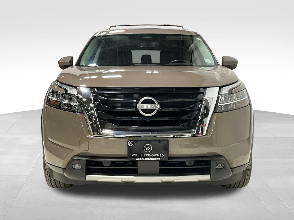 Used 2023 Nissan Pathfinder Platinum