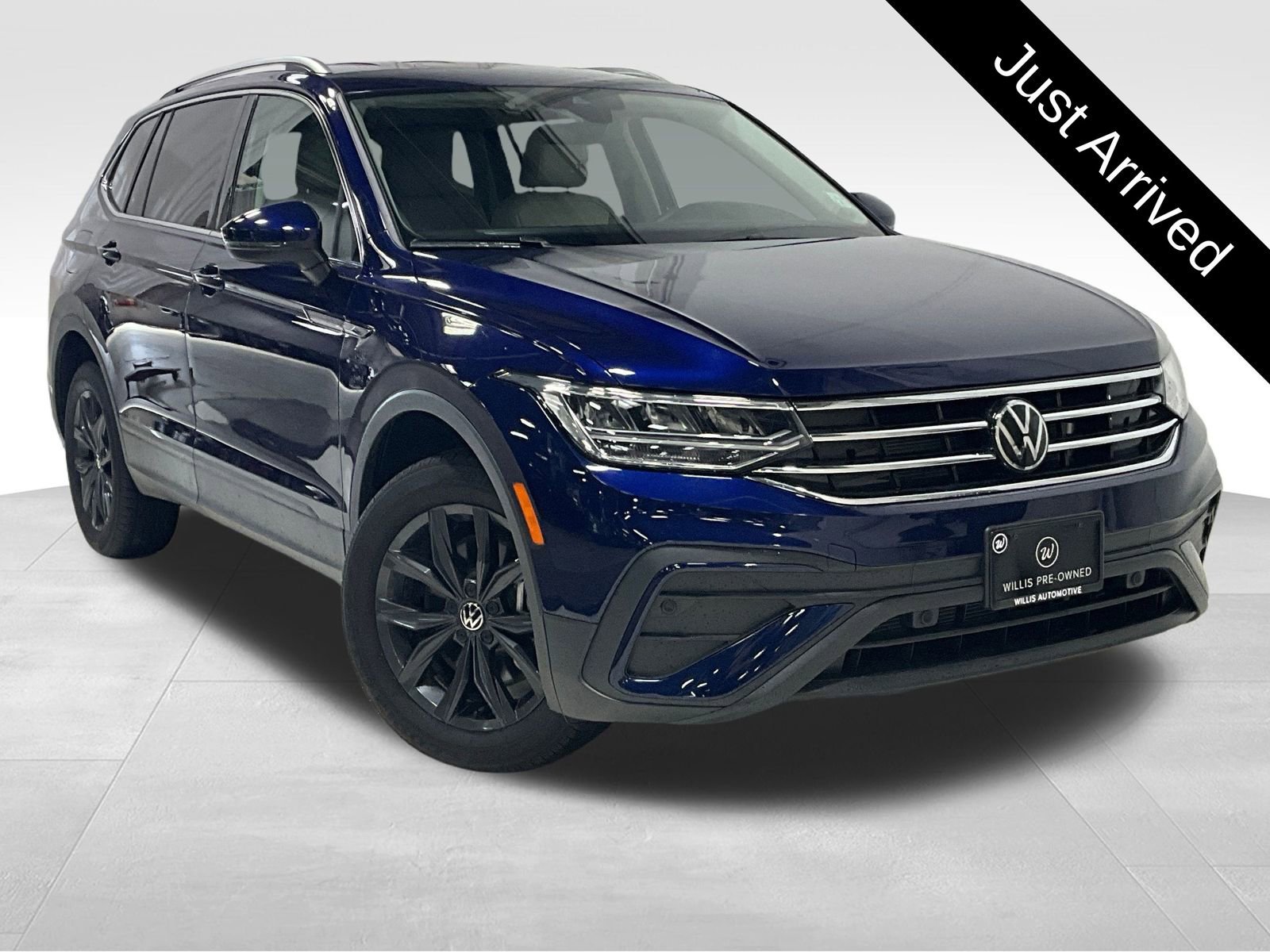 2024 Volkswagen Tiguan SE's photo