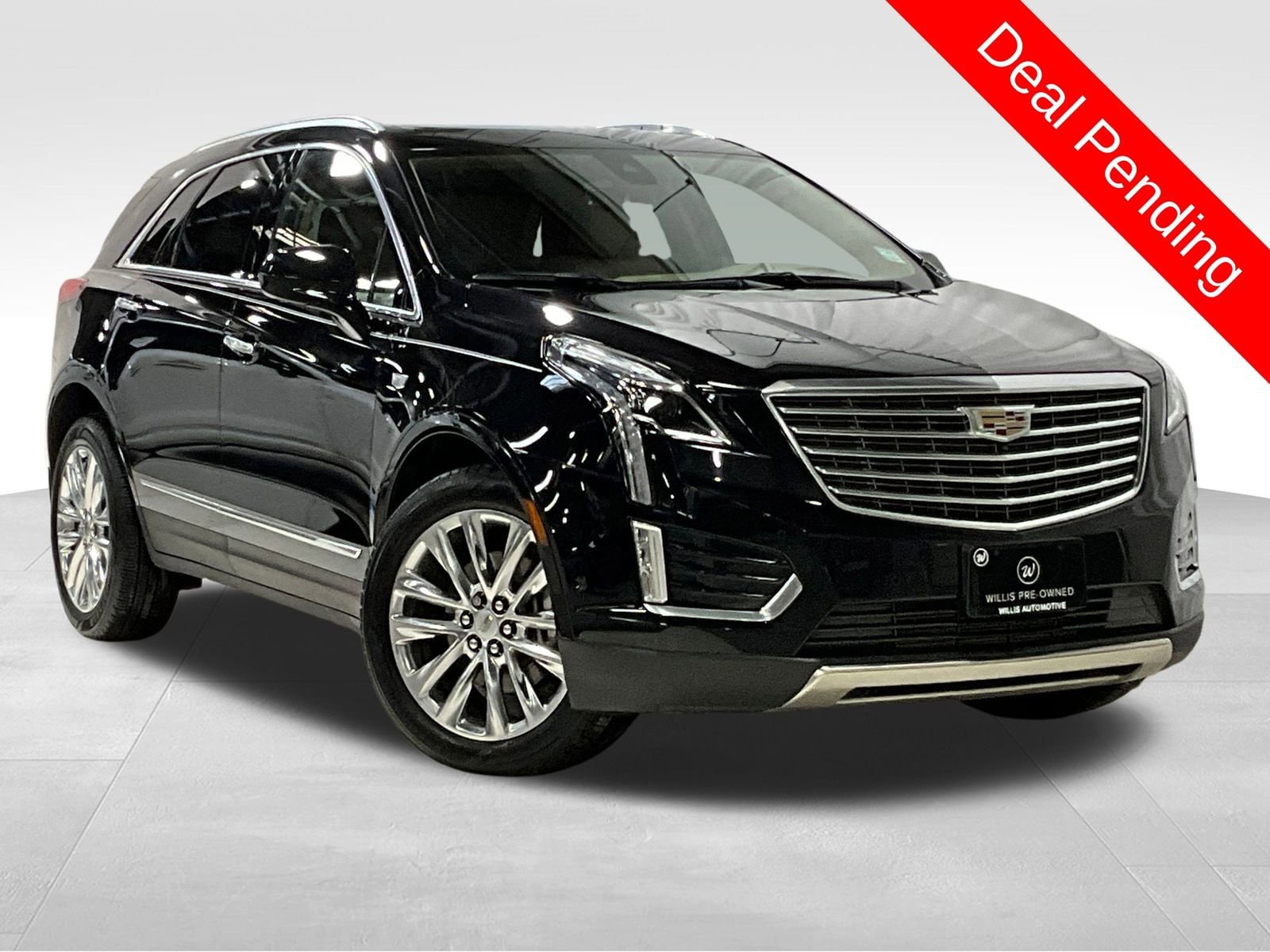 2017 Cadillac XT5 Platinum's photo
