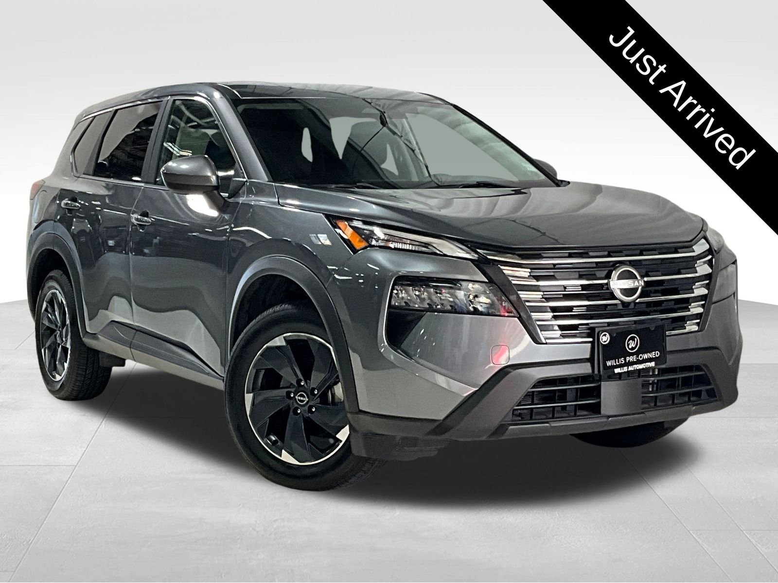 2024 Nissan Rogue SV's photo