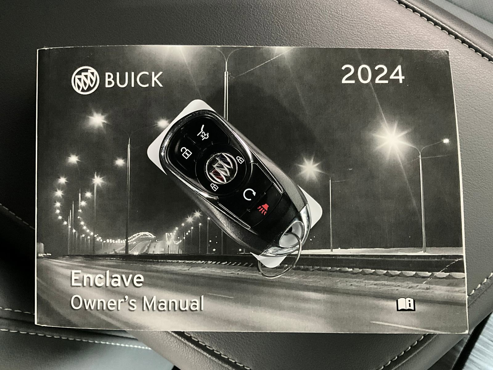 2024 Buick Enclave Essence - Photo 13