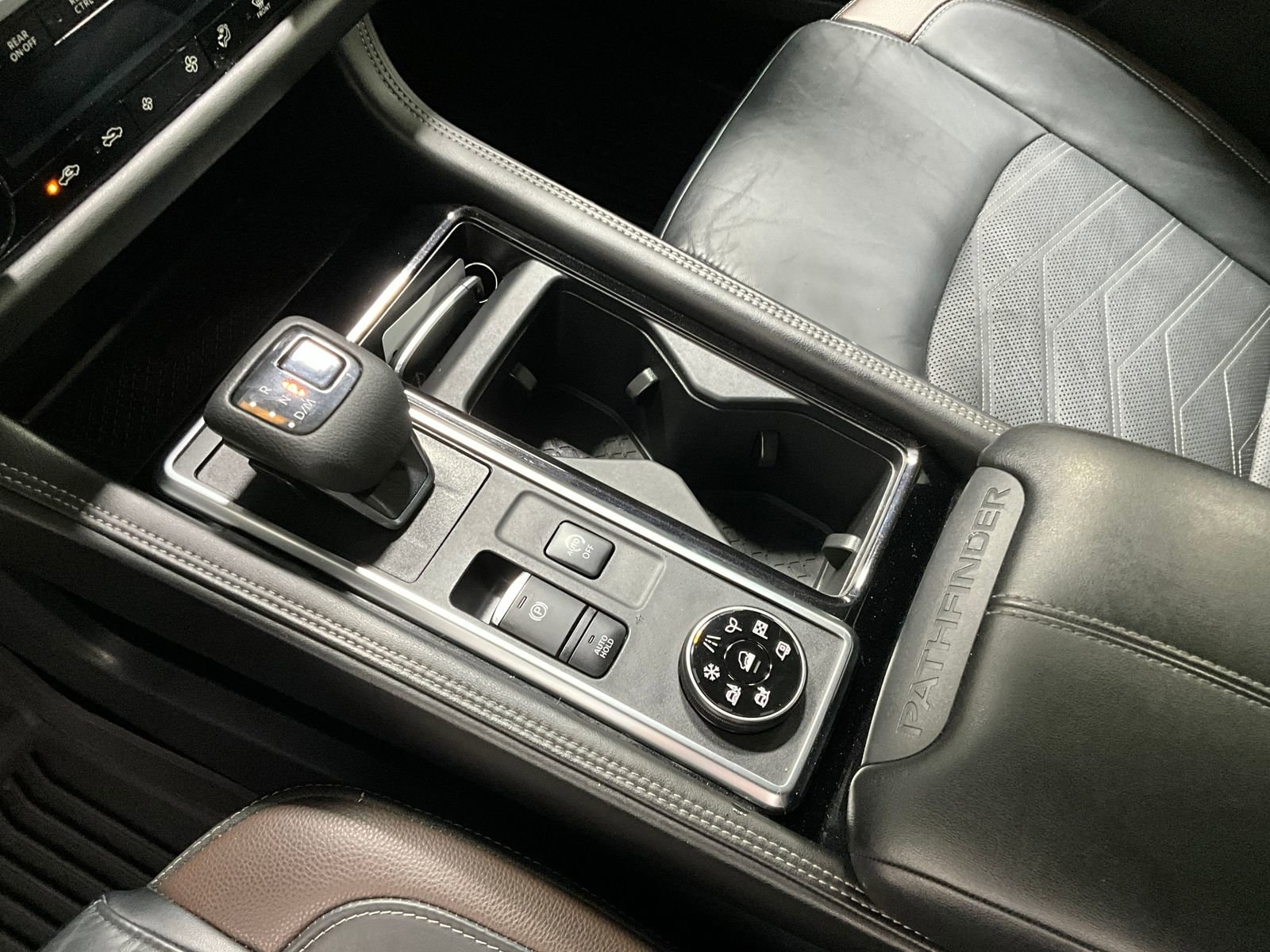 2023 Nissan Pathfinder Platinum - Photo 18