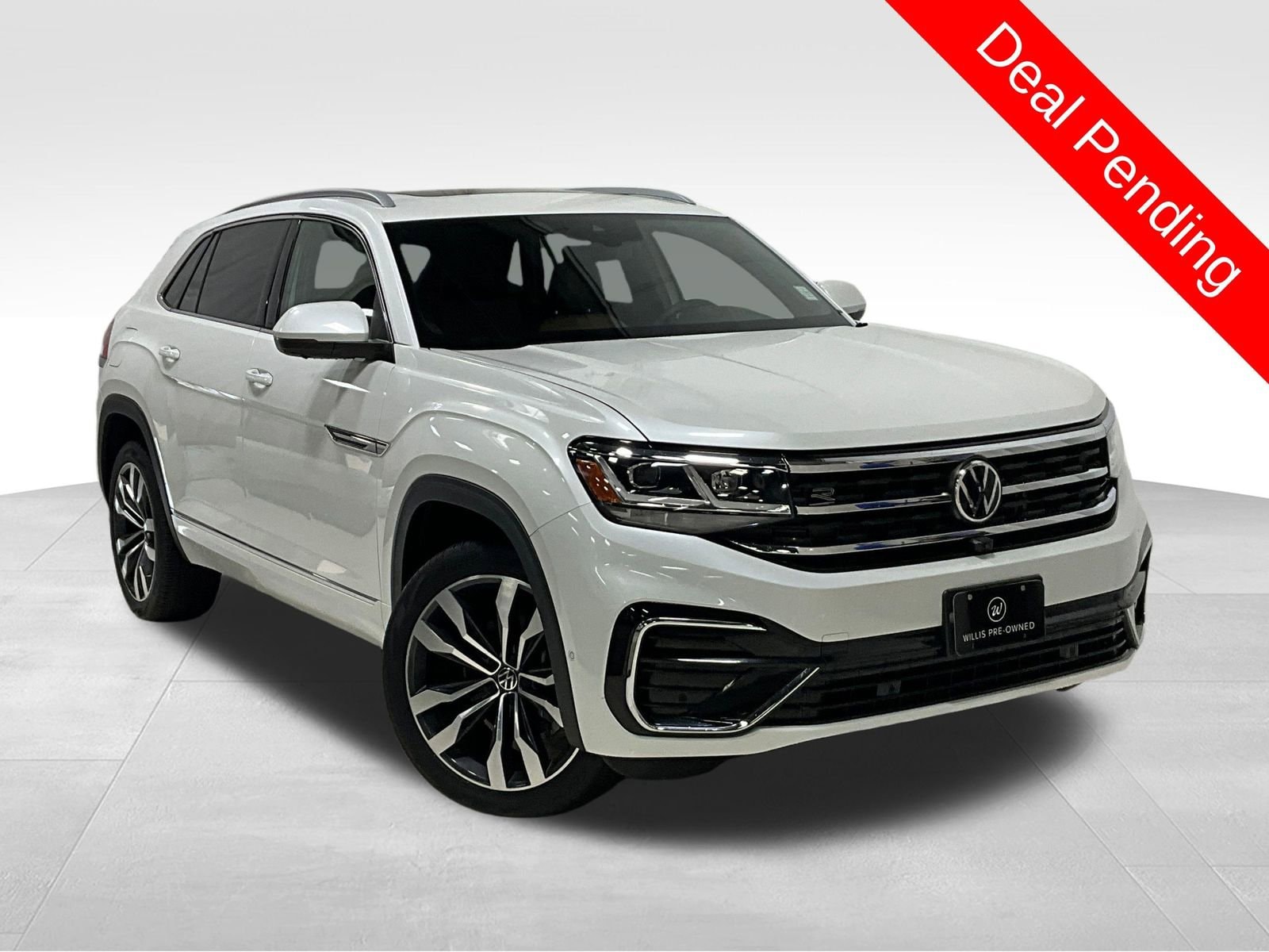 2022 Volkswagen Atlas Cross Sport SEL Premium R-Line's photo