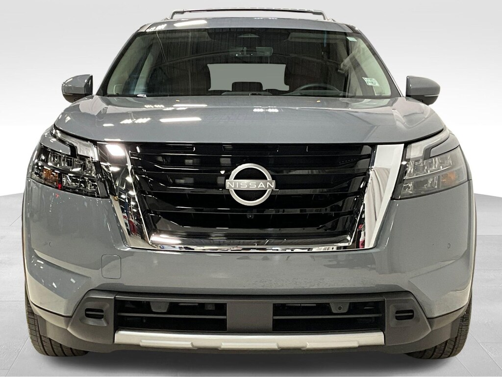 Used 2025 Nissan Pathfinder Platinum
