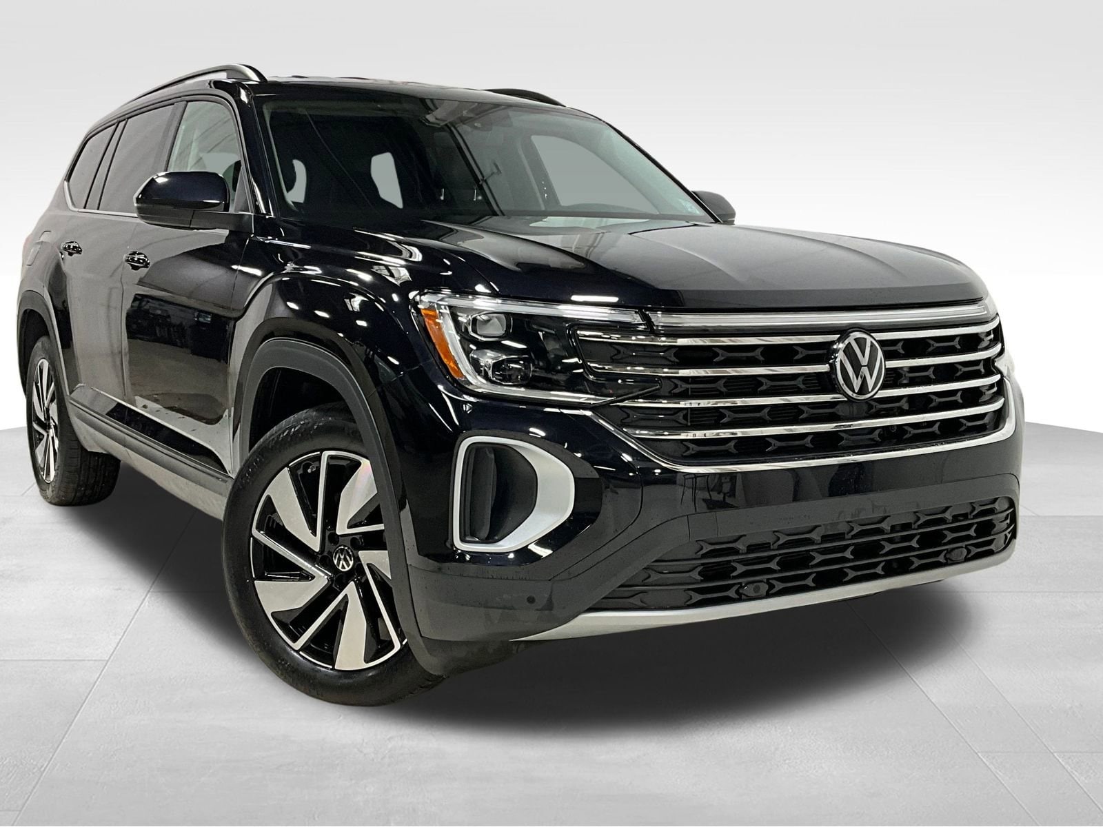 2025 Volkswagen Atlas SE w/Tech's photo