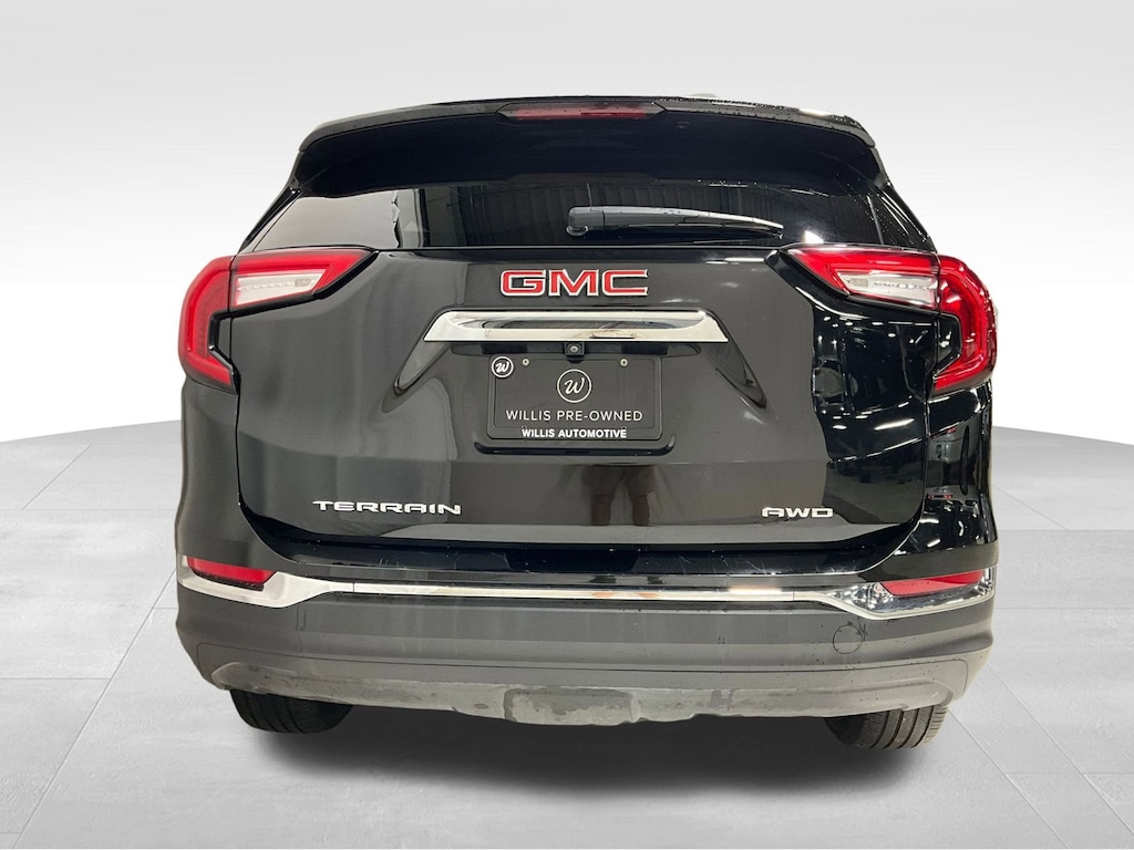 Used 2024 GMC Terrain SLT SUV