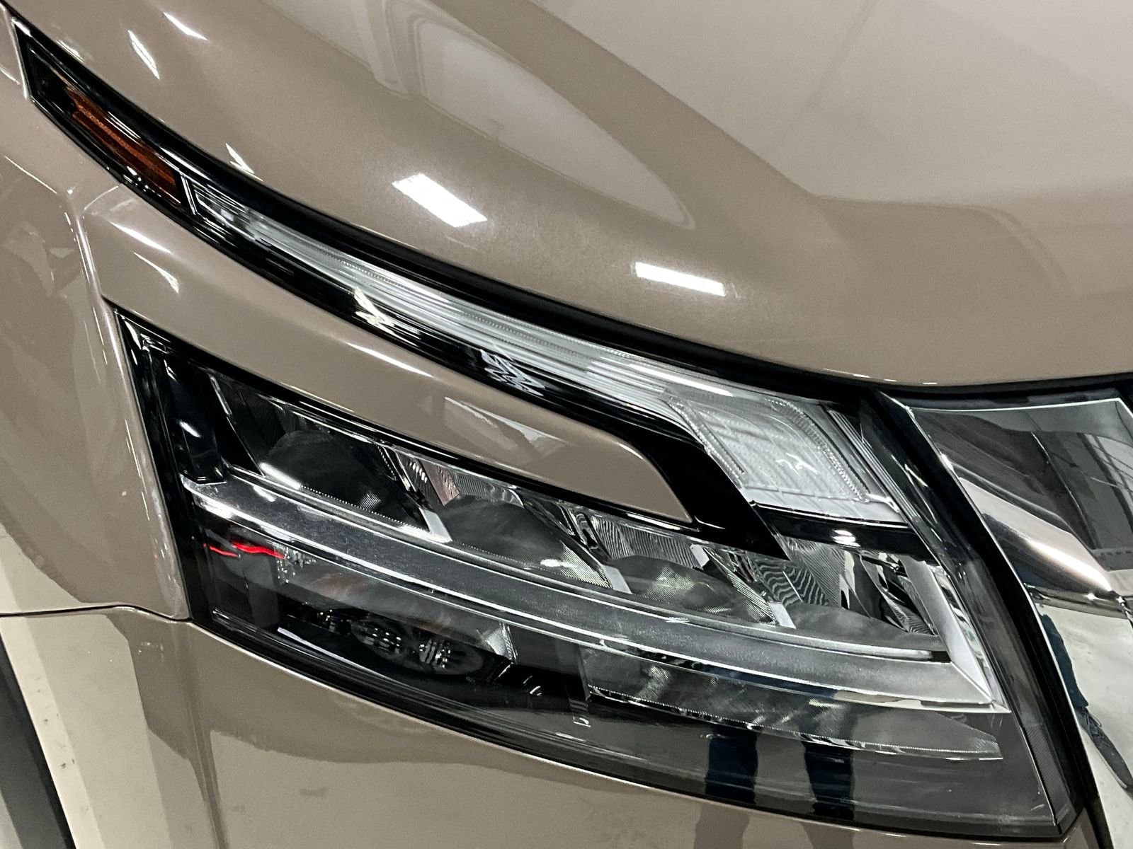2023 Nissan Pathfinder Platinum - Photo 28