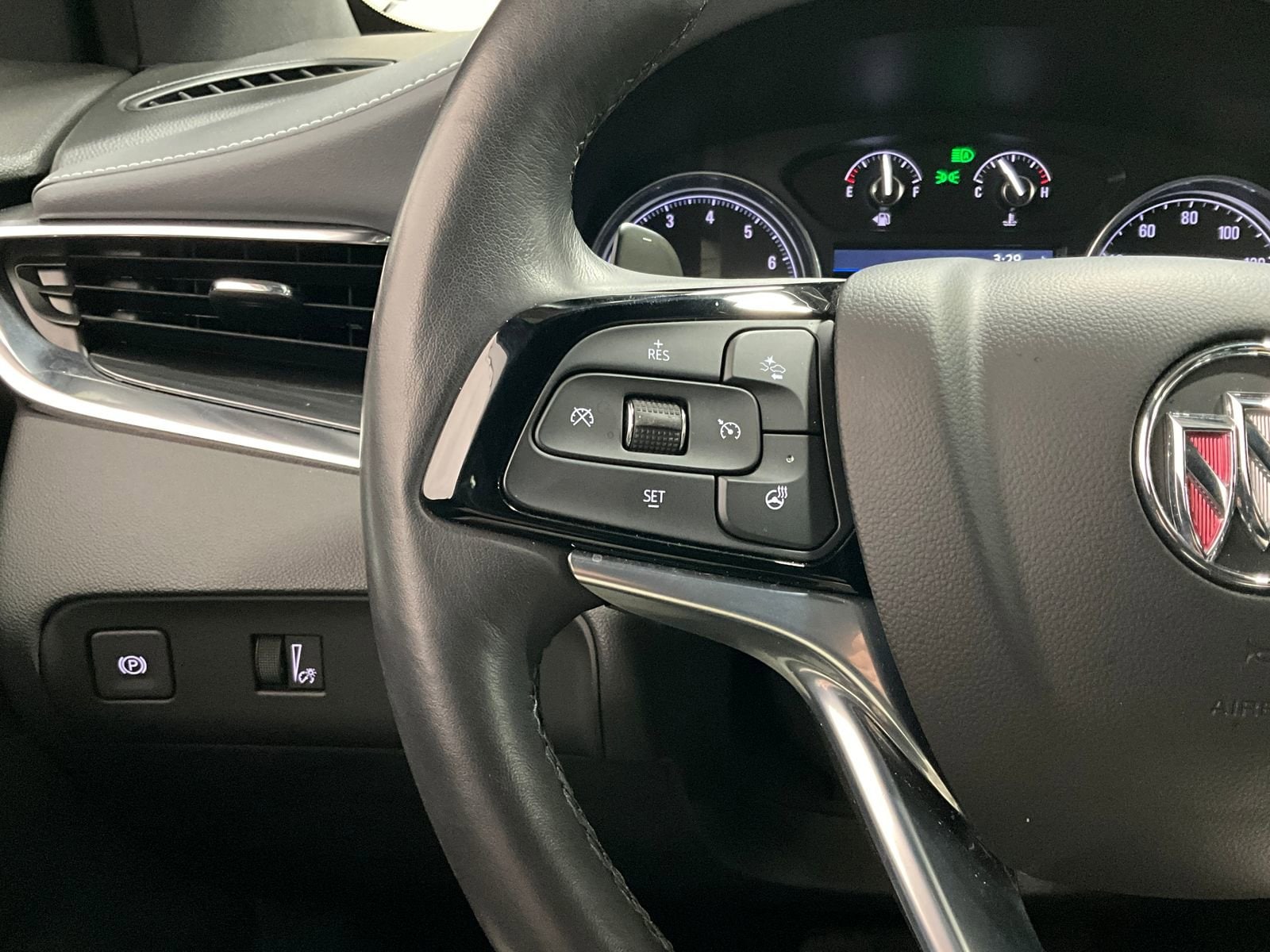 2024 Buick Enclave Essence - Photo 18