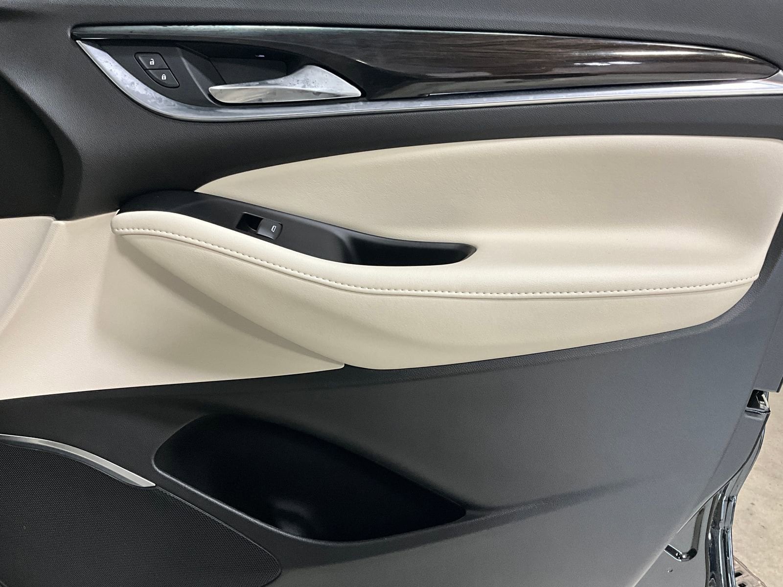 2023 Buick Enclave Essence - Photo 19