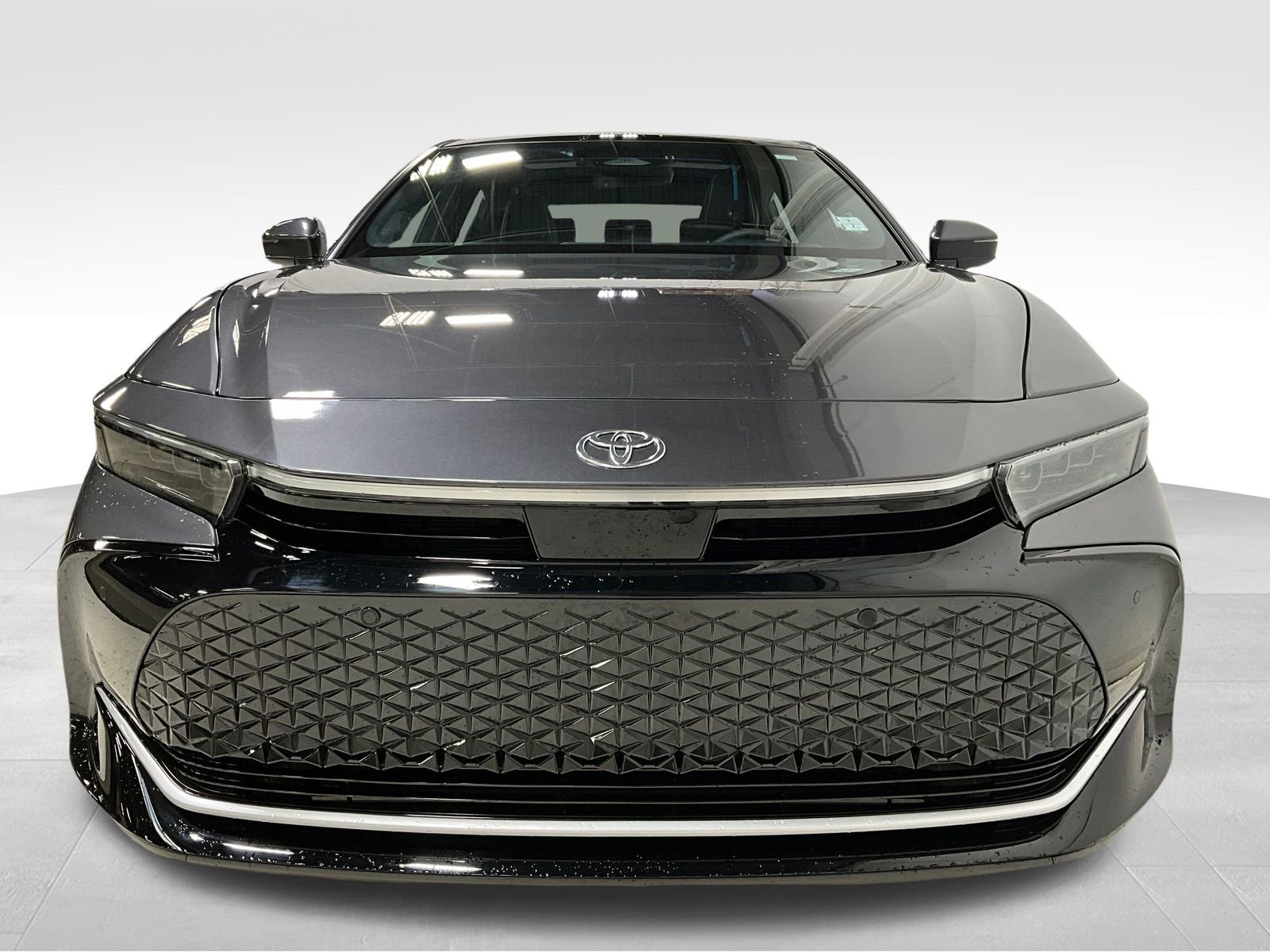 2023 Toyota Crown Limited photo 2