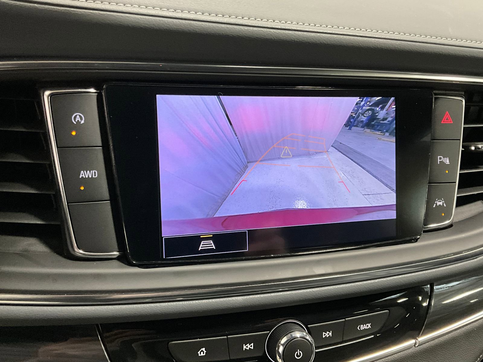 2024 Buick Enclave Essence - Photo 21