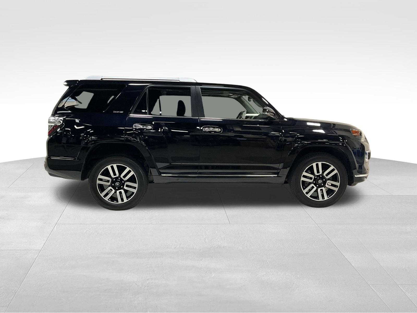 2023 Toyota 4Runner Limited photo 3