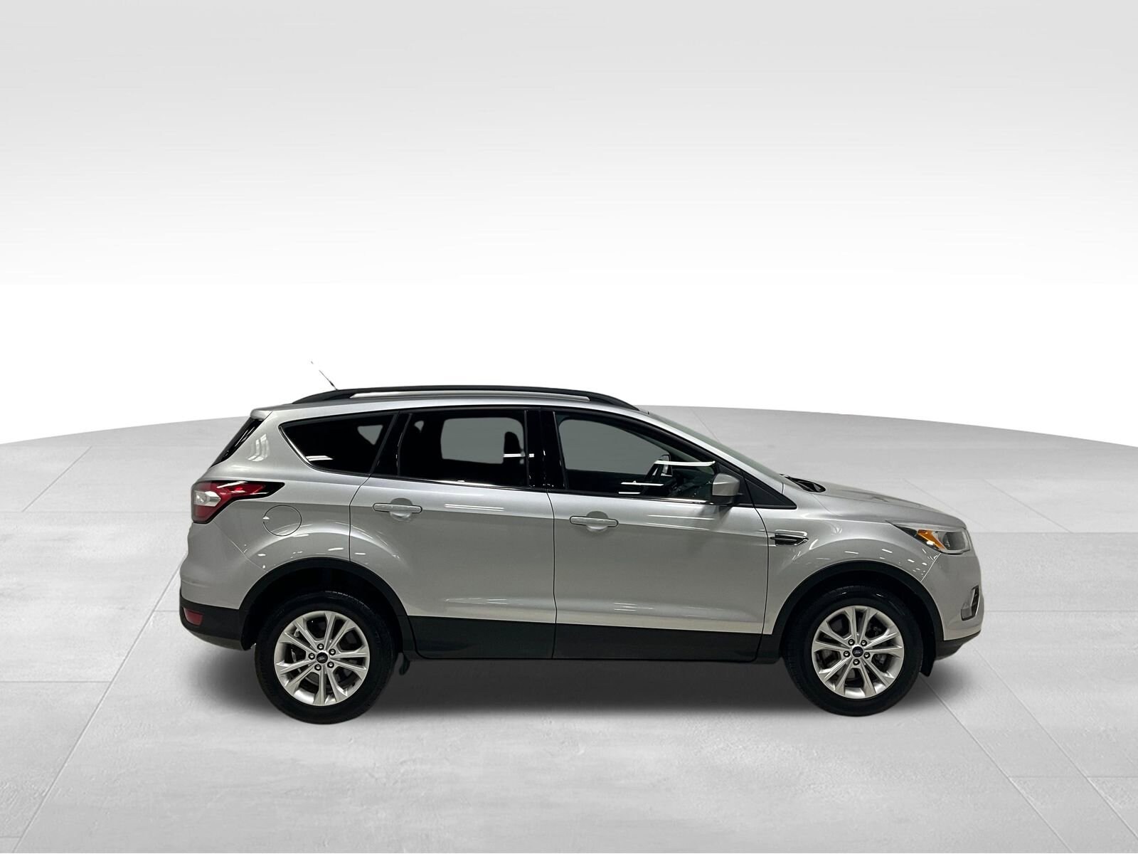 2018 Ford Escape SE photo 3