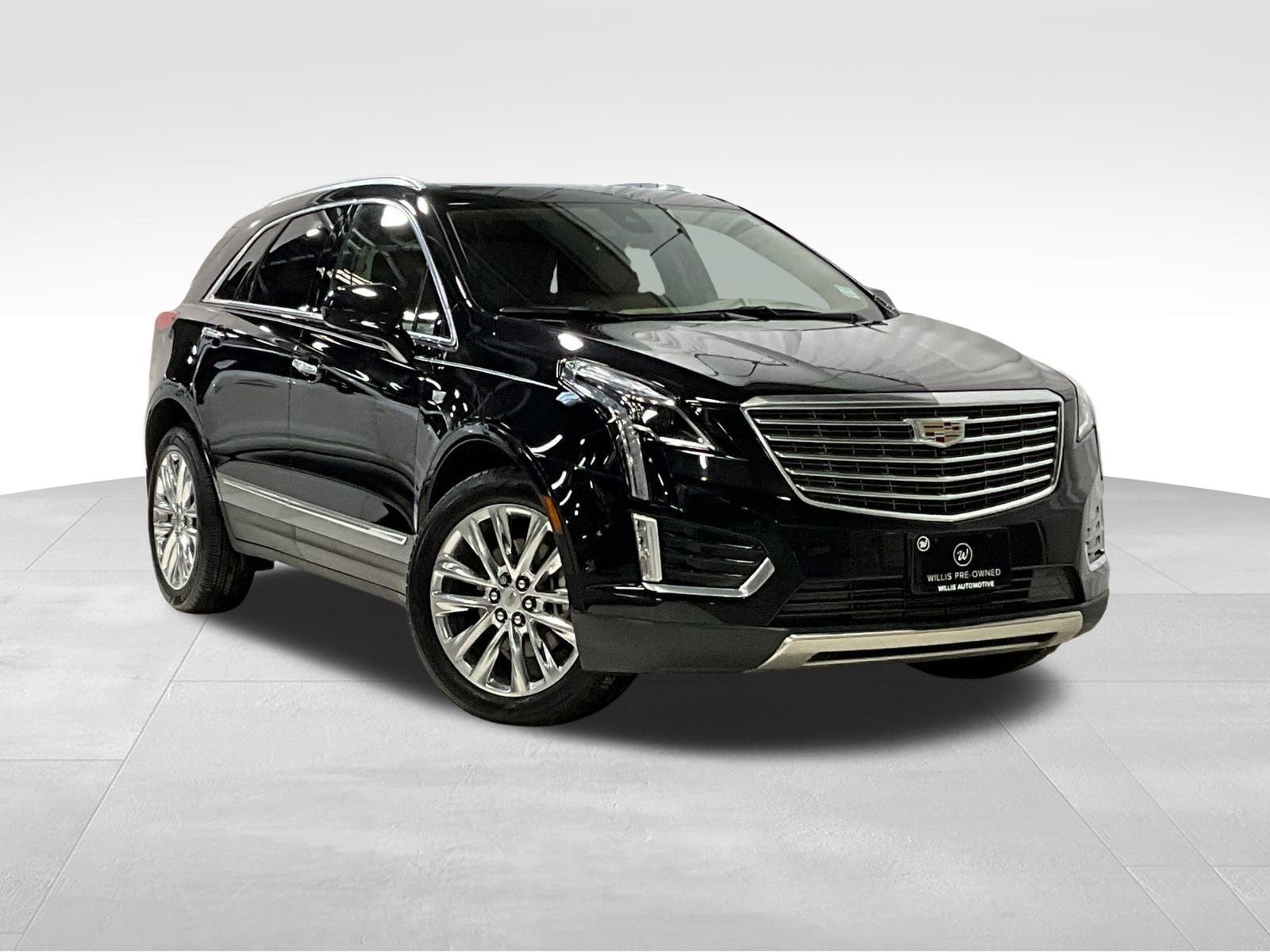 2017 Cadillac XT5 Platinum's photo