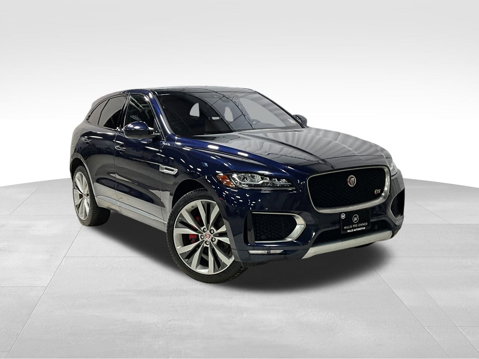 2018 Jaguar F-PACE S's photo