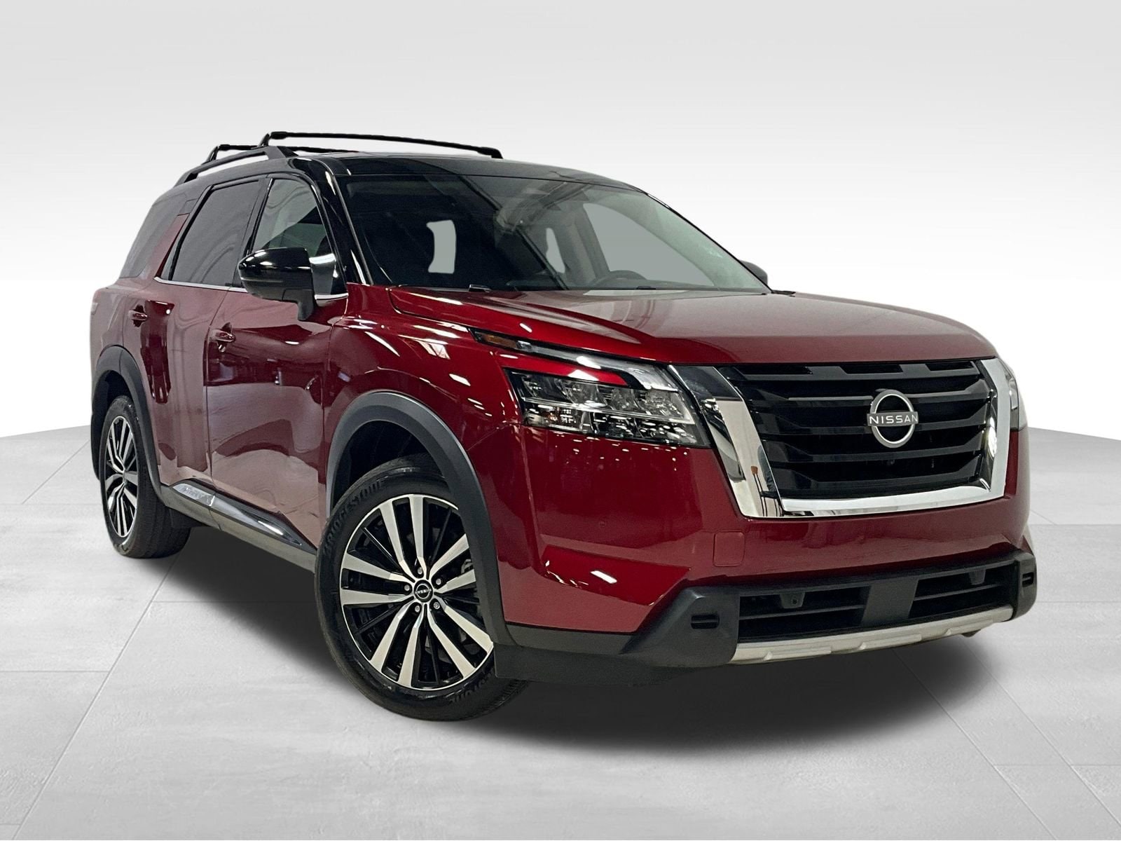 2024 Nissan Pathfinder Platinum 4WD's photo