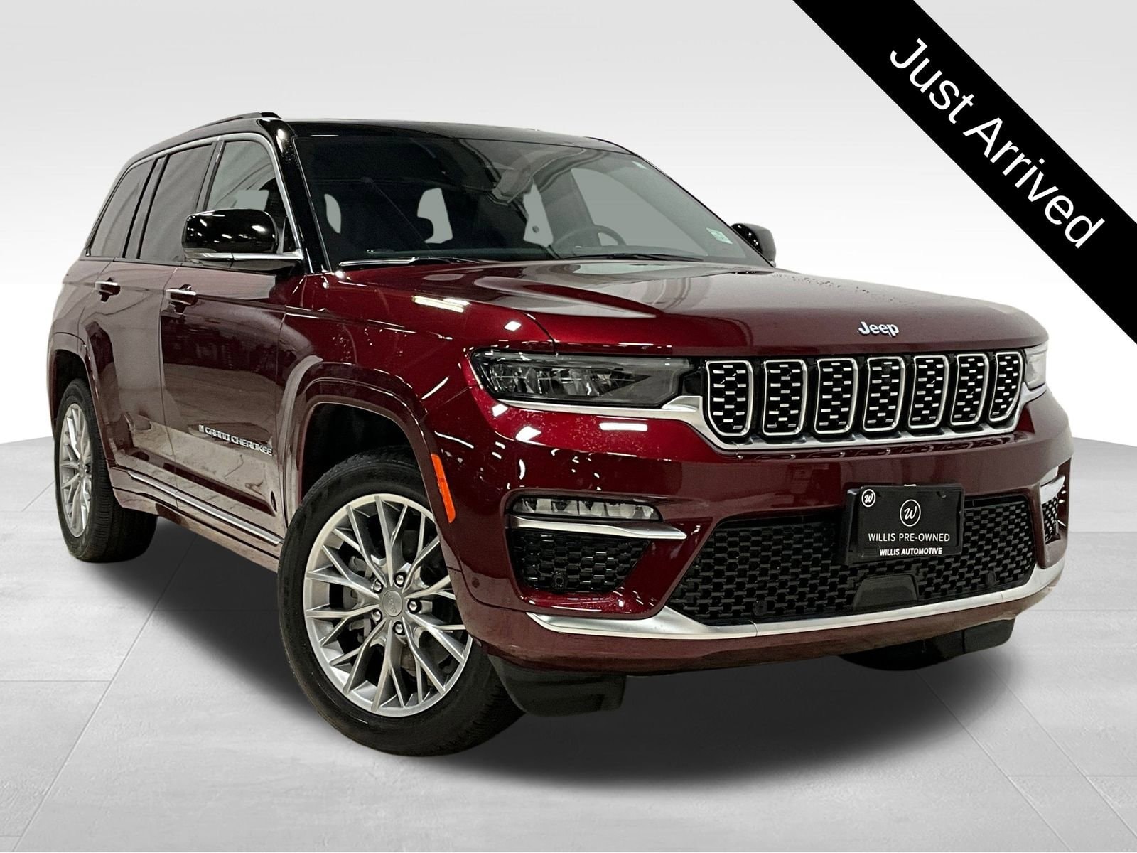 2025 Jeep Grand Cherokee Summit 4xe's photo