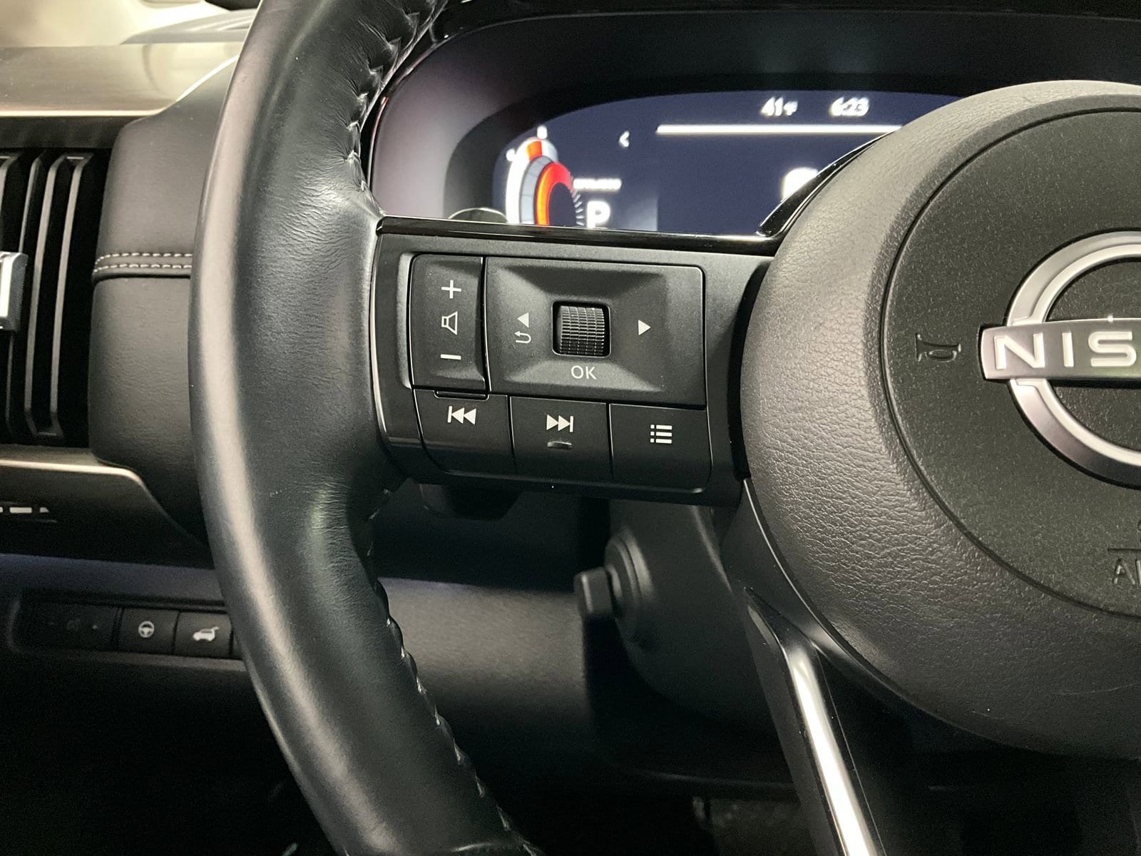 2023 Nissan Pathfinder Platinum - Photo 19