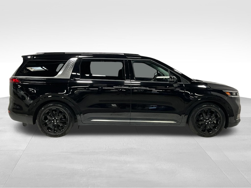 Used 2024 Kia Carnival SX Prestige