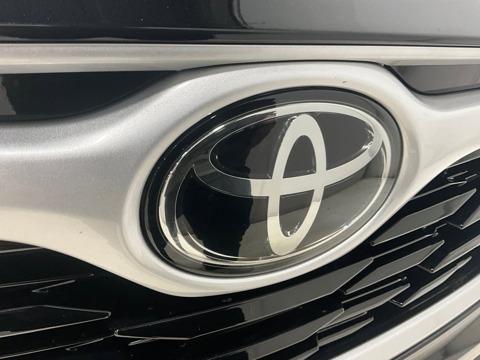 2023 Toyota Highlander L - Photo 28