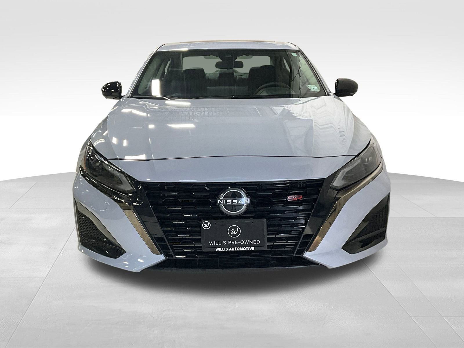 2024 Nissan Altima SR photo 2