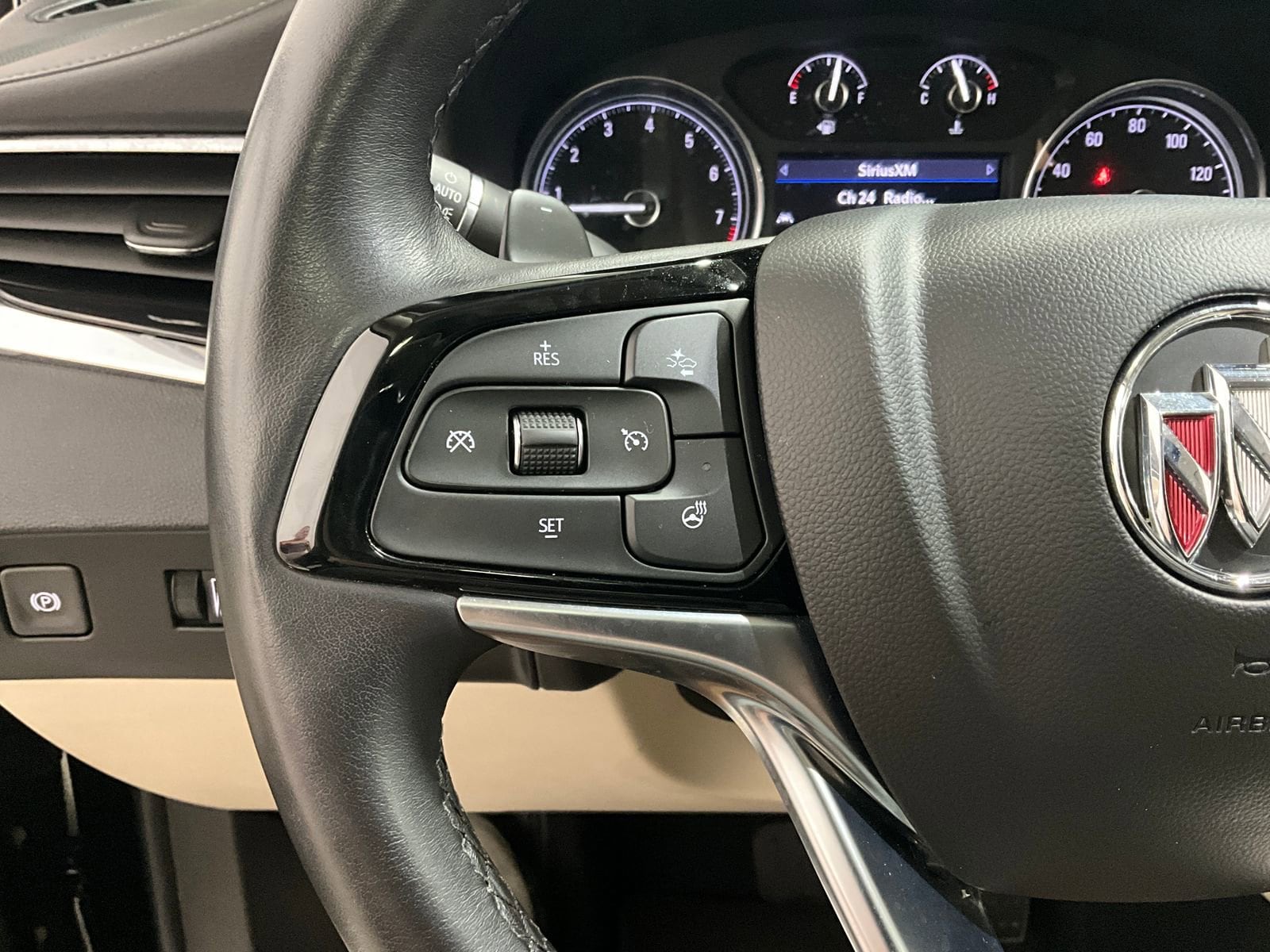 2023 Buick Enclave Essence - Photo 14