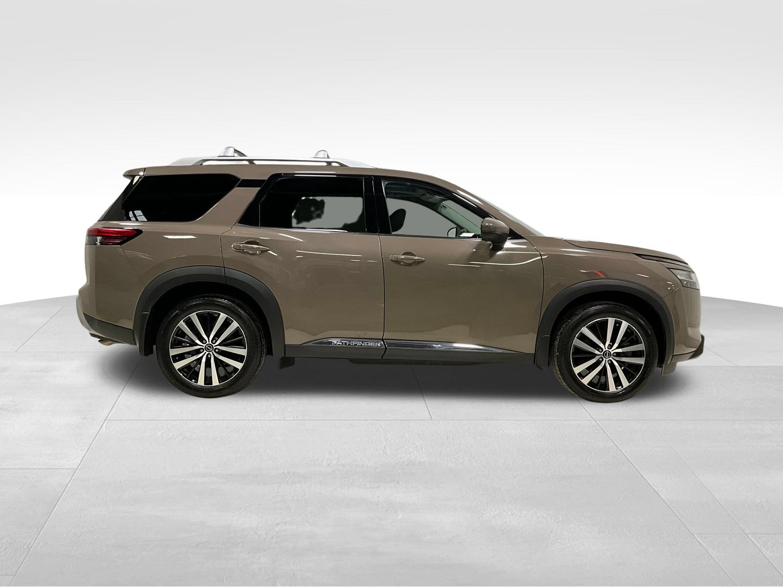 2023 Nissan Pathfinder Platinum - Photo 4
