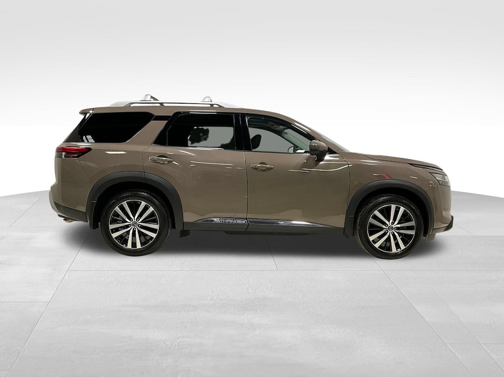 Used 2023 Nissan Pathfinder Platinum