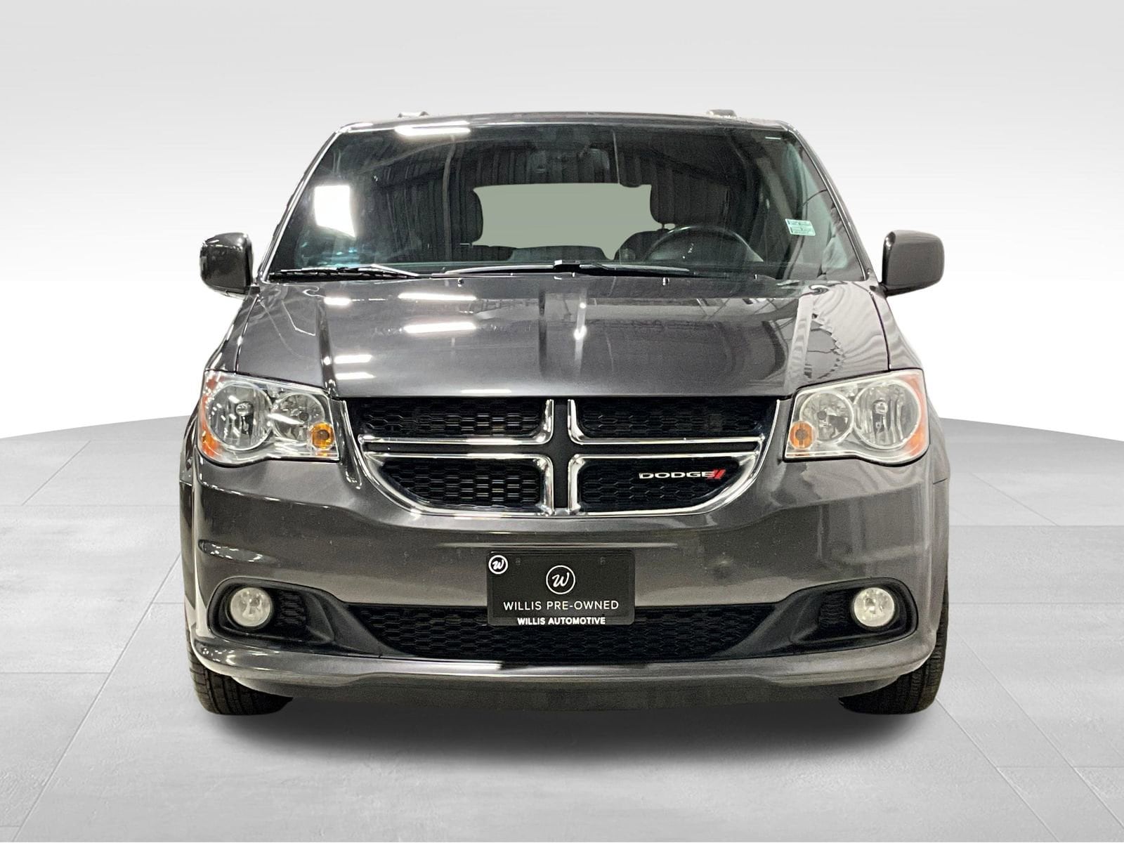 Used 2019 Dodge Grand Caravan SXT with VIN 2C4RDGCG7KR558918 for sale in Des Moines, IA