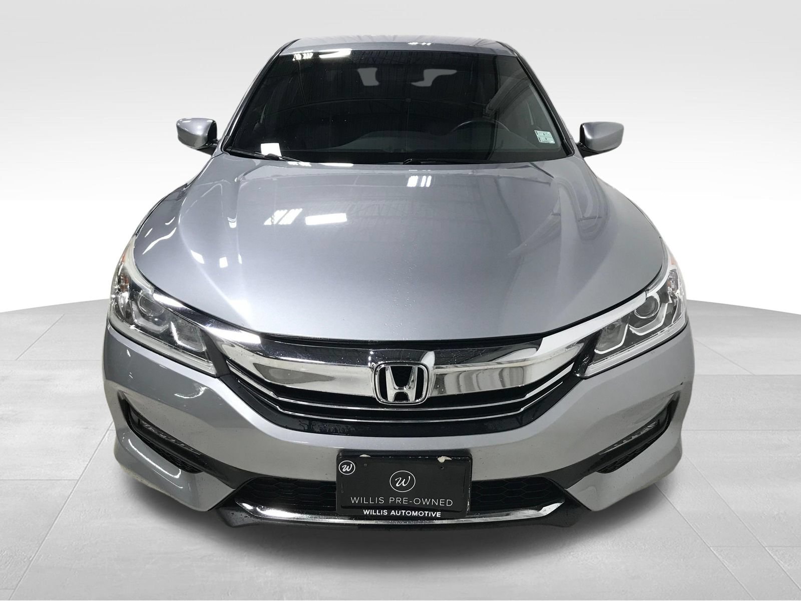 Used 2017 Honda Accord Sport SE with VIN 1HGCR2F15HA099145 for sale in Des Moines, IA