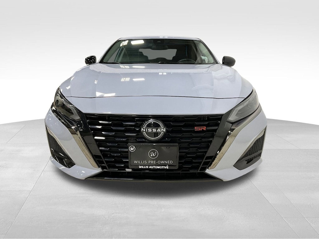 Used 2024 Nissan Altima 2.5 SR