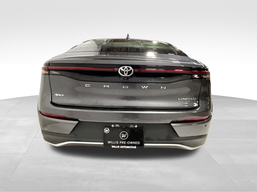 Used 2023 Toyota Crown XLE