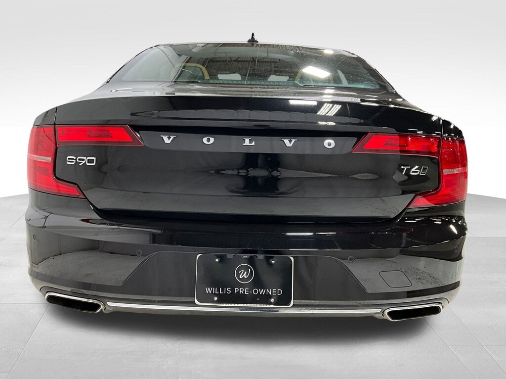 Used 2017 Volvo S90 Momentum