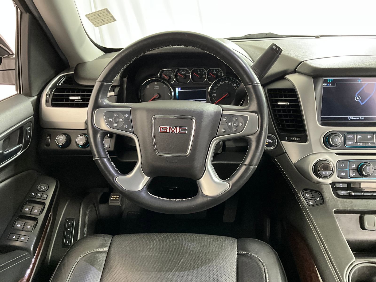 2019 Gmc Yukon SLT photo 4