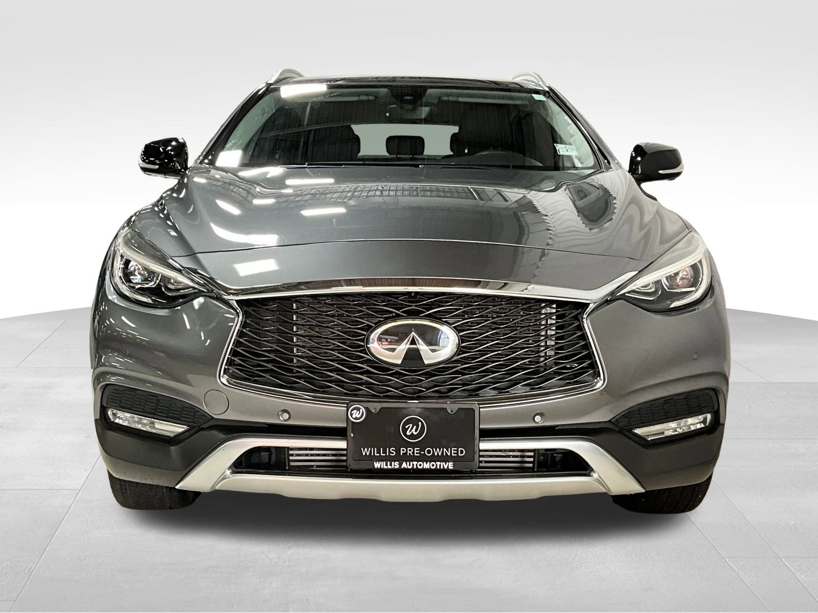 2019 Infiniti QX30 Essential photo 2