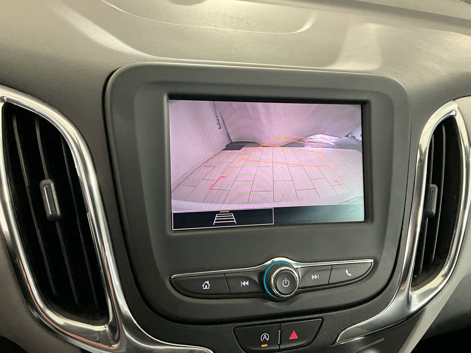 2023 Chevrolet Equinox LS - Photo 22