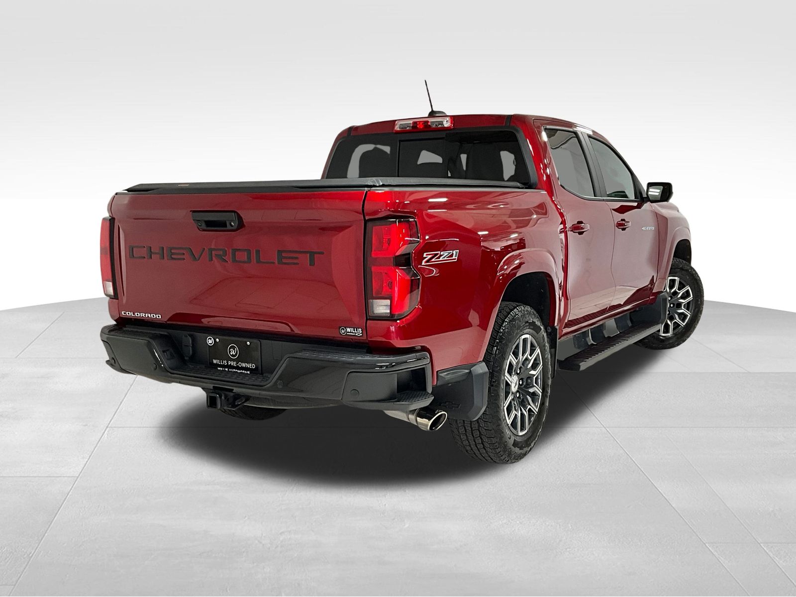 2023 Chevrolet Colorado Z71 photo 2